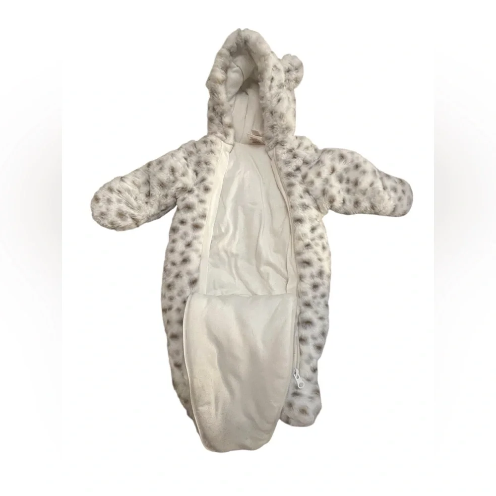 Adorable Cream and Gray Kids Footie